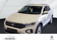 VW T-Roc, 1.5 TSI Life, Jahr 2023 - Bielefeld