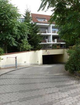 Charmante 3-Raum Wohnung mit Balkon, Tiefgarage & Modernisierungspotential - Landsberg