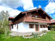 Bayrisches Landhaus mit Einliegerwohnung Im Sonnenthal - Nähe Bad Tölz - Greiling