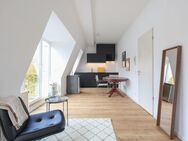 Möbliertes, ruhiges Loft mit Balkon und Tiefgarage - Blankenfelde-Mahlow