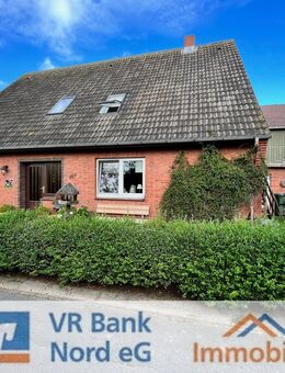 EFH/ZFH - Wohnhaus mit optionaler 2. Wohneinheit in dörflich geprägter Wohnlage - Oldsum