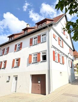 Renningen: Exklusive Maisonette-Loftwohnung im Fachwerkhaus - mit EBK & Tageslichtbad - Renningen