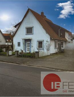 *Provisionsfrei* Werkssiedlungs-Einfamilienhaus mit Anbau und Garage in ruhiger Lage von Petershagen - Petershagen