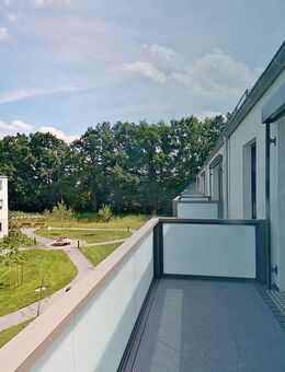 Modern, barrierefrei, geborgen: Schicke 2-Zi.-Whg. mit Balkon, Einbauküche & seniorengerechtem Bad in Neubau - Verl