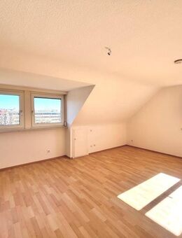 Sofort beziehbar! Interessante 2 Zimmer-Wohnung in Stuttgart-Bad Cannstatt! - Stuttgart