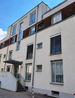 Schöne helle 2-Zimmer Wohnung mit Balkon ohne Maklergebühren - Fürth
