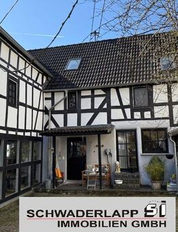 Liebevoll renoviertes Fachwerkhaus mit schönem Innenhof - Runkel