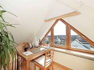 Dachgeschoss-Wohnung mit dem besonderen "Etwas" - Kirchheim (München)