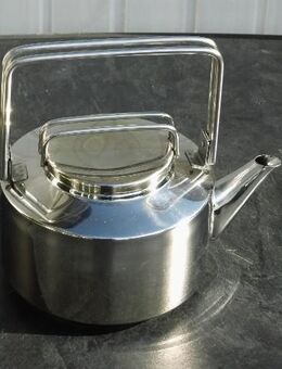 Thekla Wasserkessel Teekessel 2 Liter Edelstahl rostfrei 12,- - Flensburg