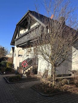 modernes Einfamilienhaus mit großer Doppelgarage und Platz für 3 weitere Baugrundstücke ! - Plauen