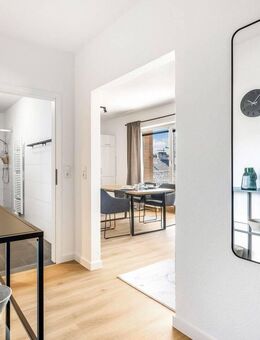 Lage, Lage, Lage - Renovierte ETW mit Balkon und Fahrstuhl in unmittelbarer Nähe zum Meer - Bad Zwischenahn