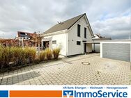 Baujahr 2018 - Modernes Einfamilienhaus mit Pool und großem Garten - Adelsdorf