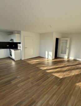 Große, helle, komplett sanierte 3 Zimmer-Wohnung in Schleswig Nord. Ideal für Paare! - Schleswig