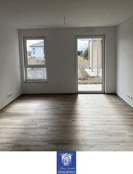 Wohlfühlwohnung mit Terrasse und moderner Ausstattung im Erstbezug! Rollstuhlgerecht! - Arnsdorf