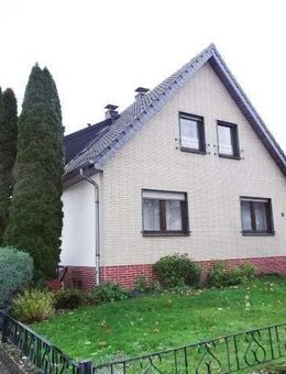 Zweifamilienhaus mit Traumgrundstück zu verkaufen in Troisdorf Spich - Troisdorf