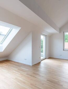 BESICHTIGUNG - Sa. 06.12. um 13:15 UHR - Coole Wohnung über 2 Etagen !! Treffpunkt vor dem Haus Ahornweg 2 - Beelitz