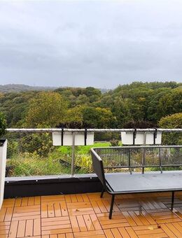 Ein Zuhause mit Weitblick - großzügige Maisonette mit Kamin und Loggia - Remscheid