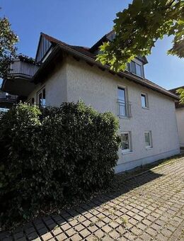 Dreiraumwohnung mit Balkon und zwei Stellplätzen im Südraum von Leipzig!!! - Leipzig