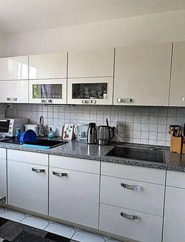 Eigentumswohnung: optimal geschnitten in einem gepflegten Mehrfamilienhaus, inklusive Garage und zusätzlichem Kellerraum. - Bremen