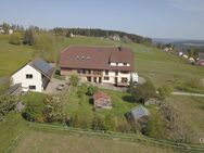Ländlich wohnen mit Stil & Nachhaltigkeit? 4 Zimmer-Wohnung in liebevoll saniertem Bauernhaus! - Hardt (Baden-Württemberg)