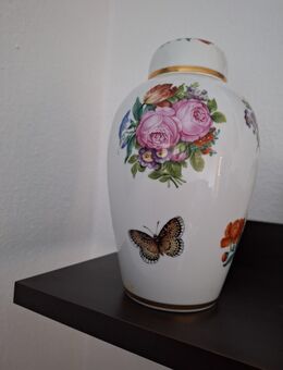 Antike Blumenvade - Springe