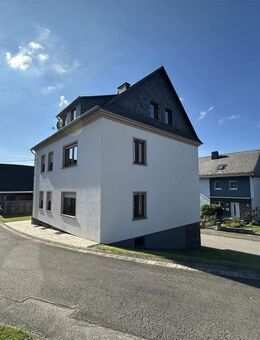 Schönes Einfamilienhaus mit Scheune und großem Grundstück - Dommershausen