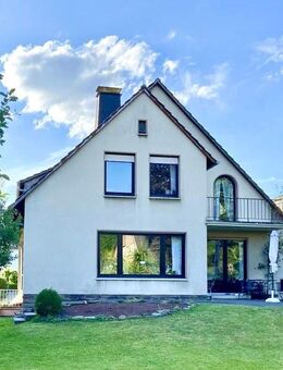 Stilvolles Ein-Zweifamilienhaus im Neheimer Binnerfeld - Arnsberg