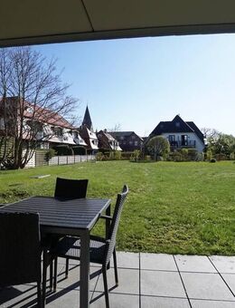 Lichtdurchflutete, traumhafte Gartenwohnung in hervorragender Strand- und Stadt-Lage von Westerland - Sylt