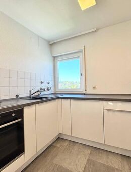 Erbpacht! Sofort beziehbar 2 Zimmer Wohnung mit Balkon + TG-Stellplatz! - Stuttgart