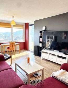 Leben über den Dächern von Freiburg - modernisierte 3,5 Zimmer Wohnung - Freiburg (Breisgau)