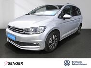 VW Touran, 1.5 TSI Active, Jahr 2021 - Lübeck