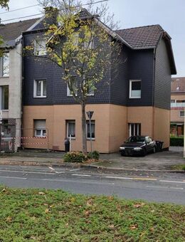 Recklinghausen-Hochlar! Dreifamilienhaus mit zwei Garagen in guter Lage - Recklinghausen