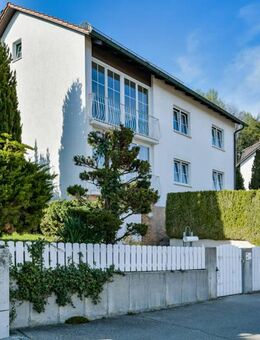 Zweifamilienhaus in Traumlage mit Blick über Schwandorf! Großzügig, idyllisch und ruhig gelegen! - Schwandorf