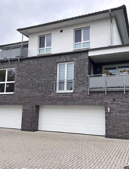 Lichtdurchflutetes Penthouse mit Dachterrasse, offener Küche und hochwertiger Ausstattung - Hude (Oldb)