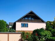 Gepflegtes Einfamilienhaus mit Doppelgarage auf sonnigem Grundstück in Niedernhausen - Niedernhausen