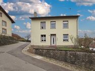 Teilsaniertes Bauernhaus mit großer Scheune und Garage in Silwingen - Merzig