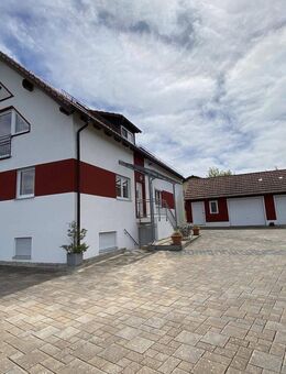 Traumhaftes Mehrgenerationenhaus in toller Lage, Wohnfläche ca 200 qm, 1015 qm Grund, Bj 1968/2002 - Thalmassing