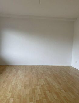 AS-Immobilien.com+++Top sanierte 2-Zimmer-Wohnung mit großer Terrasse und Küchenzeile +++ - Bad Orb