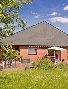 Gepflegtes Einfamilienhaus mit herrlichem Garten und Ausbaupotenzial - Ettringen (Rheinland-Pfalz)