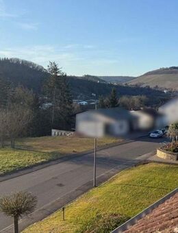 SAARBURG: ATTRAKTIVE WOHNUNG MIT TOLLER AUSSICHT! - Saarburg