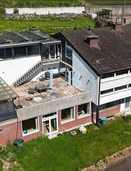 Exklusive Architektenvilla mit Gewerbefläche, Pool und Solartechnik - Idar-Oberstein