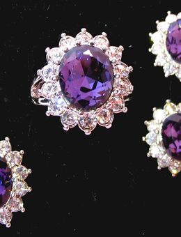 Schmuckset Modeschmuck: Kette + Anhänger + Ring + Ohrringe Strass dunkellila weiß NEU - Biebesheim (Rhein)