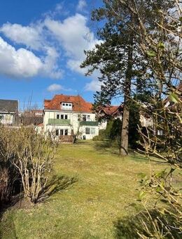 Wohn- und Geschäftshaus in bester Lage im Dorfkern von Hamburg-Rissen - Hamburg
