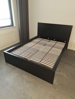 schwarzes Doppelbett inklusive Matratze - München Neuhausen-Nymphenburg