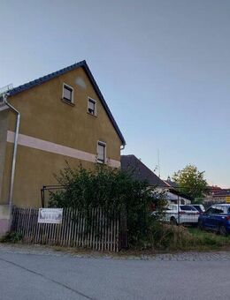 Großzügiges Einfamilienhaus mit Garten und Ausbaupotenzial im Herzen von Kamenz - Kamenz