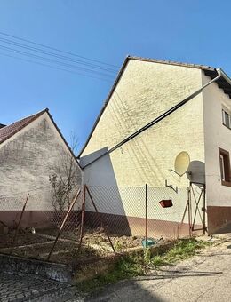 Platz für Visionen- Sanierungsobjekt mit Scheune und Grundstück in Bretten-Diedelsheim - Bretten