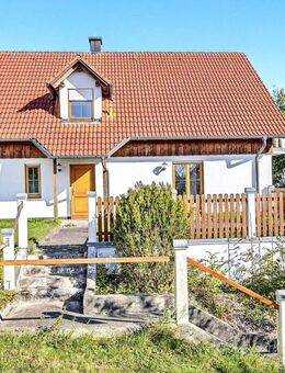 Charmantes Einfamilienhaus in ruhiger Lage mit Einliegerwohnung und großem Garten - Dasing