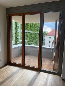 ERSTBEZUG! LETZES HAUS! Helle 2-Zimmer-Wohnung mit Badewanne und schöner Loggia - Bamberg