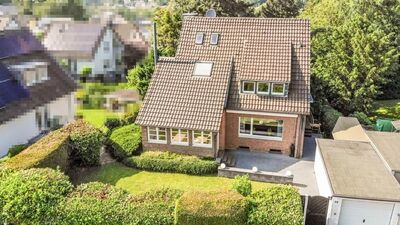 Freihstehendes Einfamilienhaus in Sackgasse * Anbau mit Kamin * Garten * Garage * 227 m² Wohn/Nutzfläche * Einbauküche