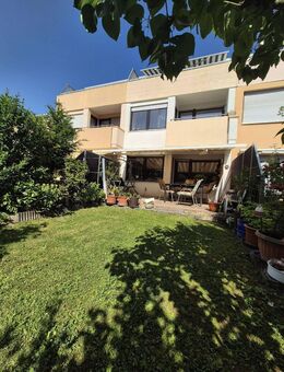 *Gepflegtes und großzügiges Reihenmittelhaus mit hübschen Garten* - Waiblingen